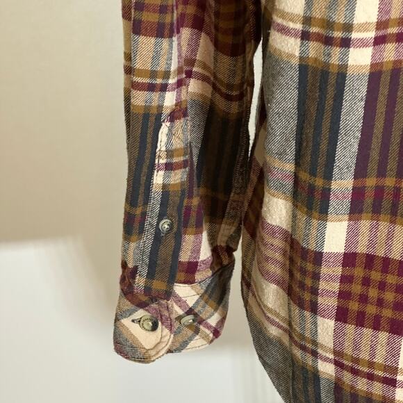 Legendary Whitetails Buck Camp Flannel Shirt Mens Small Plaid Hunting Homestead - Picture 6 of 10